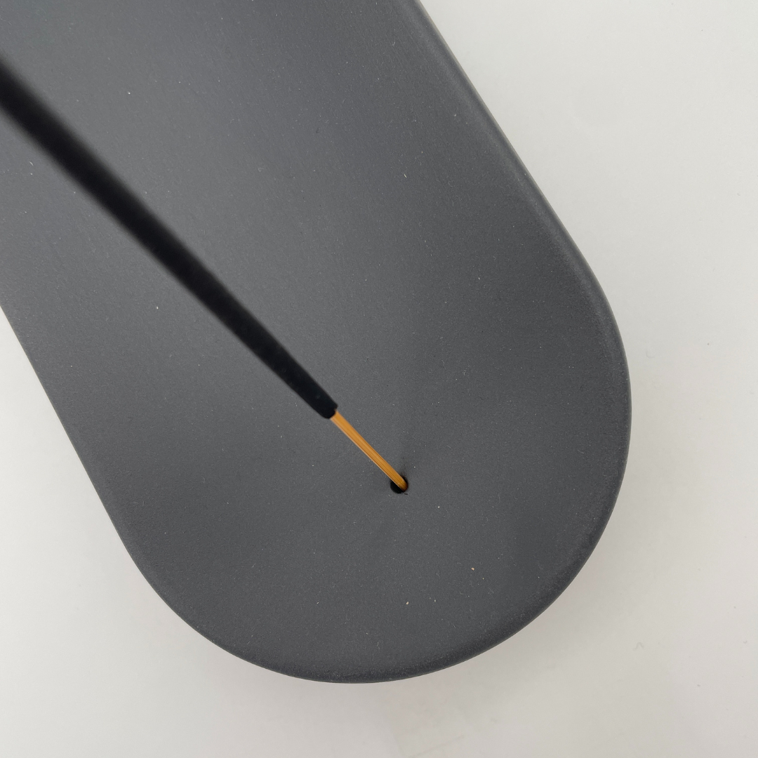 Røgelseholder - keramik - sort - oval - 22 x 9 x 3 cm
