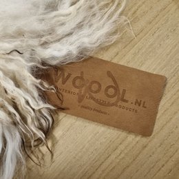 WOOOL Lammfell - Isländisch Weiß Braun CURLY