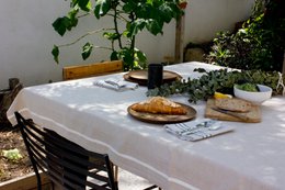 BASIC TABLECLOTH