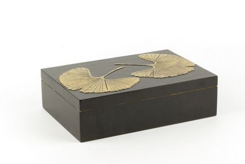 Rechteckige Box mit Gingko-Muster aus Stein