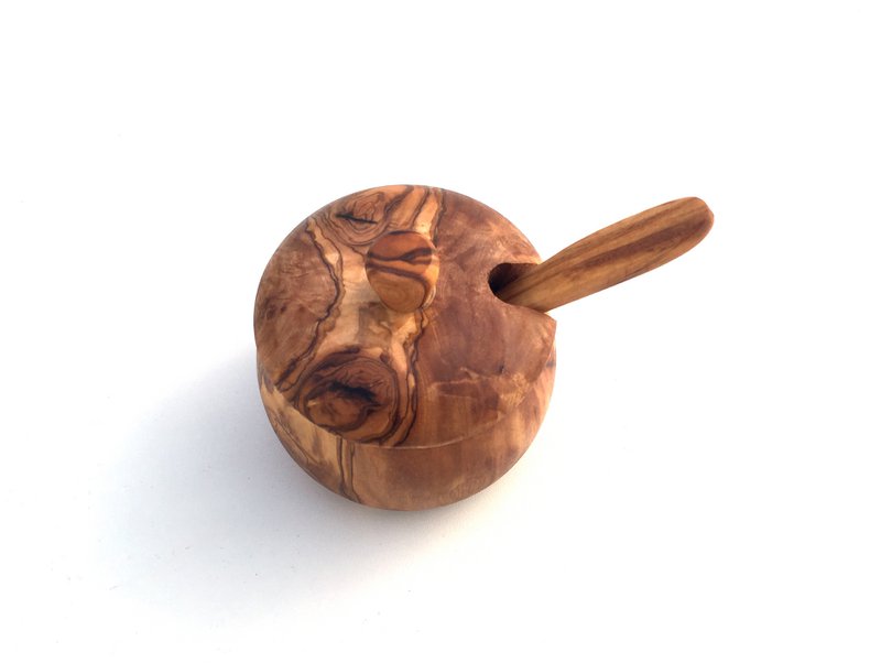 Pot en bois d'olivier avec cuillère
