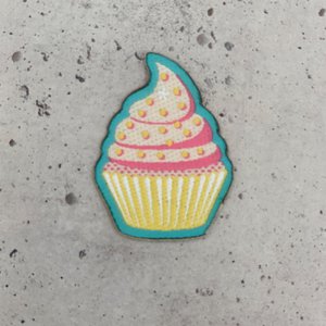 Sticker-patch cupcake