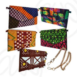 Elegant African fabric pouch, a stylish clutch with vibrant patterns and colors. Suitable for a variety of occasions.