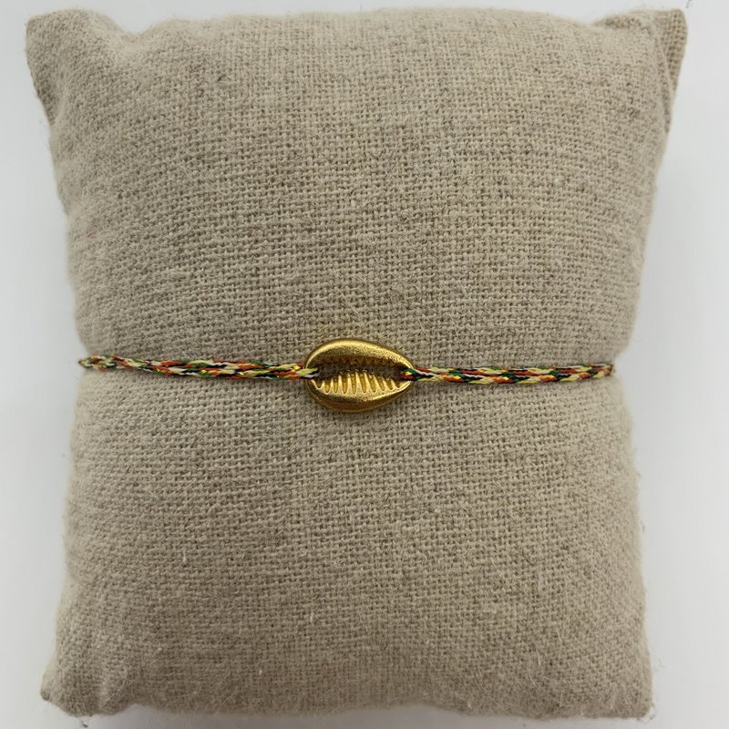 Small Golden Shell Bracelet