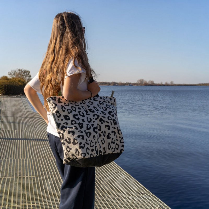 Duurzame tas Luipaard Black - Tijdloos, Hip en trendy
