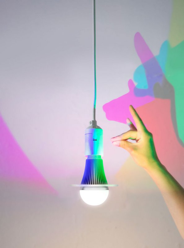 Lampadina CMYK 1: elimina le ombre colorate