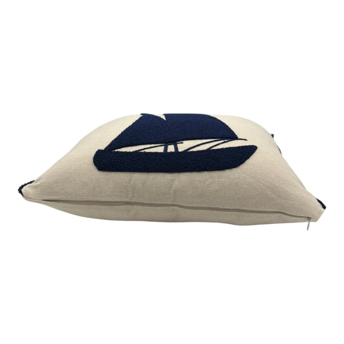 Decoratief kussen met punch -borduurwerk - Marine - zeilboot - 43 x 43 cm