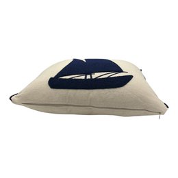 Decoratief kussen met punch -borduurwerk - Marine - zeilboot - 43 x 43 cm