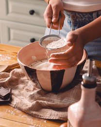 Ceramic Salad Bowl 21cm - Brown and Pink / Chocolate