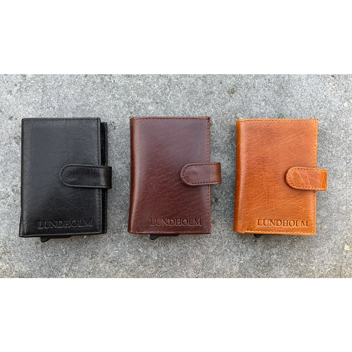 Etui na karty Lundholm wysuwane - z przegródką na monety, banknoty - skórzane etui na karty wysuwane etui na karty kredytowe męski prezent dla mężczyzny męskie prezenty prezent na dzień ojca prezent na dzień ojca koniak brązowy czarny