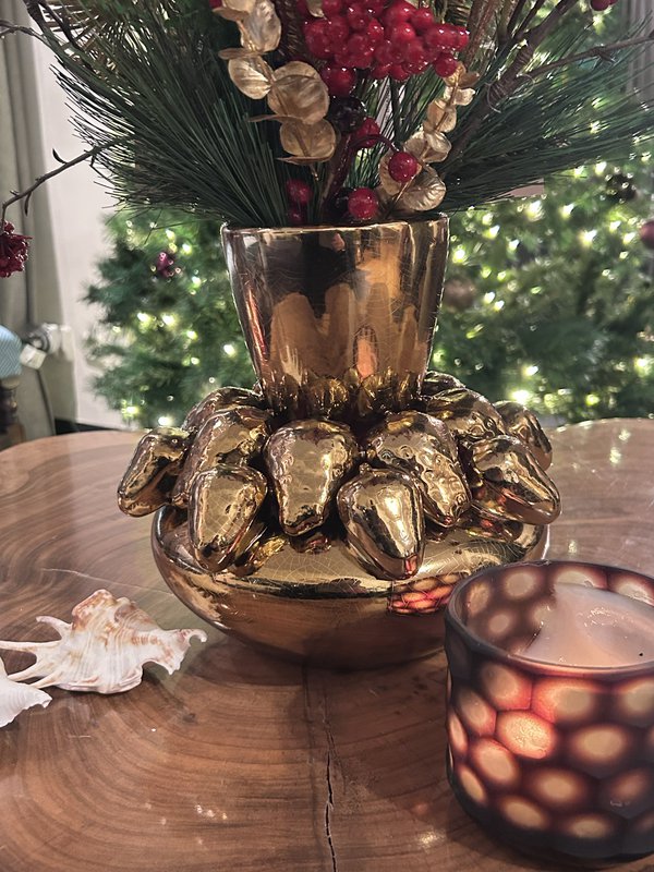 Hand Made Golden Strawberry size:22*23 Hoog