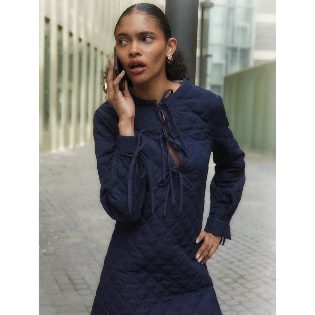 Mini-robe matelassée bleue Chelsea