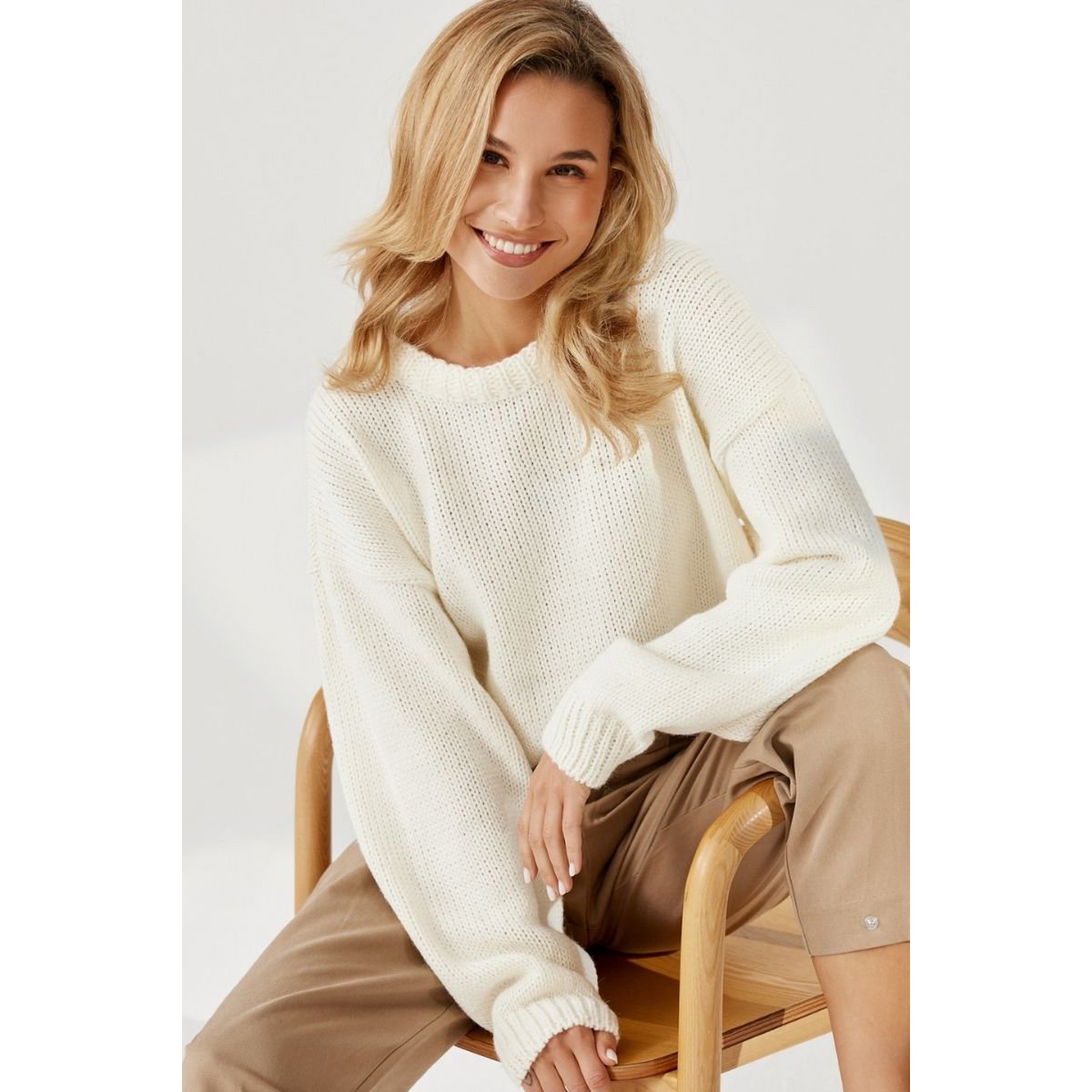 Sweter z wełną GIGI - OFF WHITE