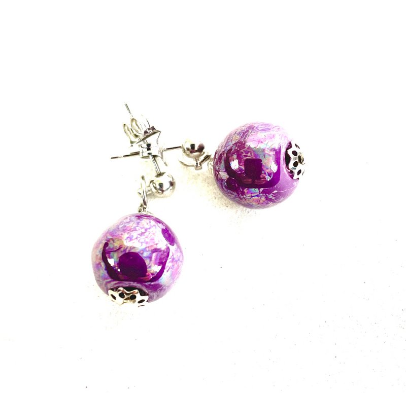Kazuri | Boucle d'oreille goutte ronde Violet