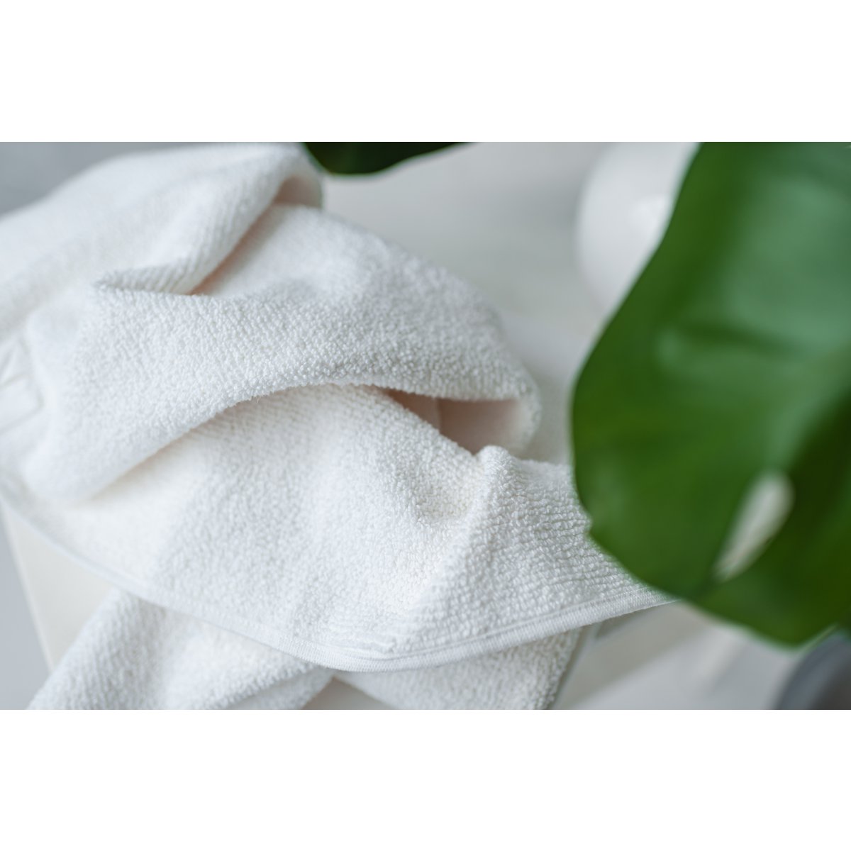 Serviette de corps en éponge de chanvre de couleur blanche