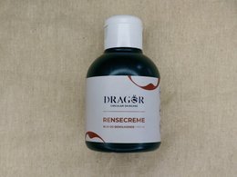 Cleansing cream for face, deep cleansing formula, removes impurities and exfoliates skin.