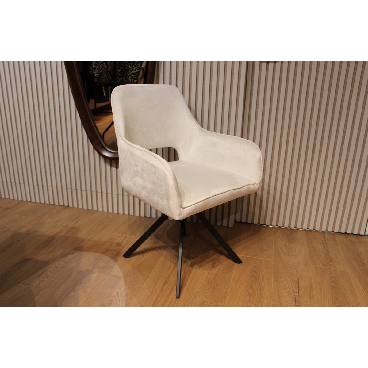 Chaise de salle à manger Nova rotative à 360 degrés velours sable blanc beige