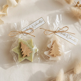 Weihnachtsseife „Frohe Weihnachten“ – Stern oder Tannenbaum | Gastgeschenk & Mitarbeitergeschenk 