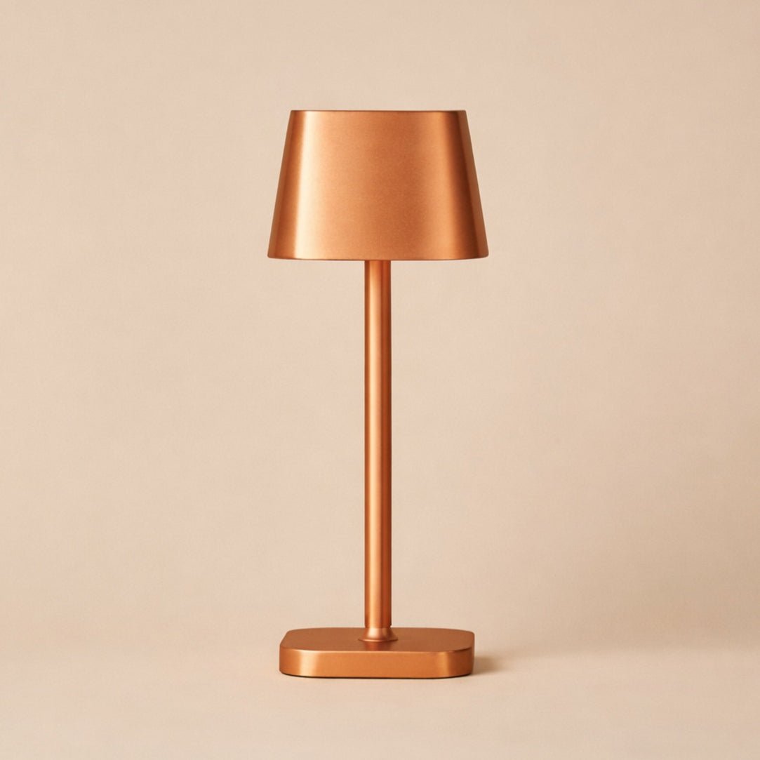 Lampe de table rechargeable en cuivre Ava