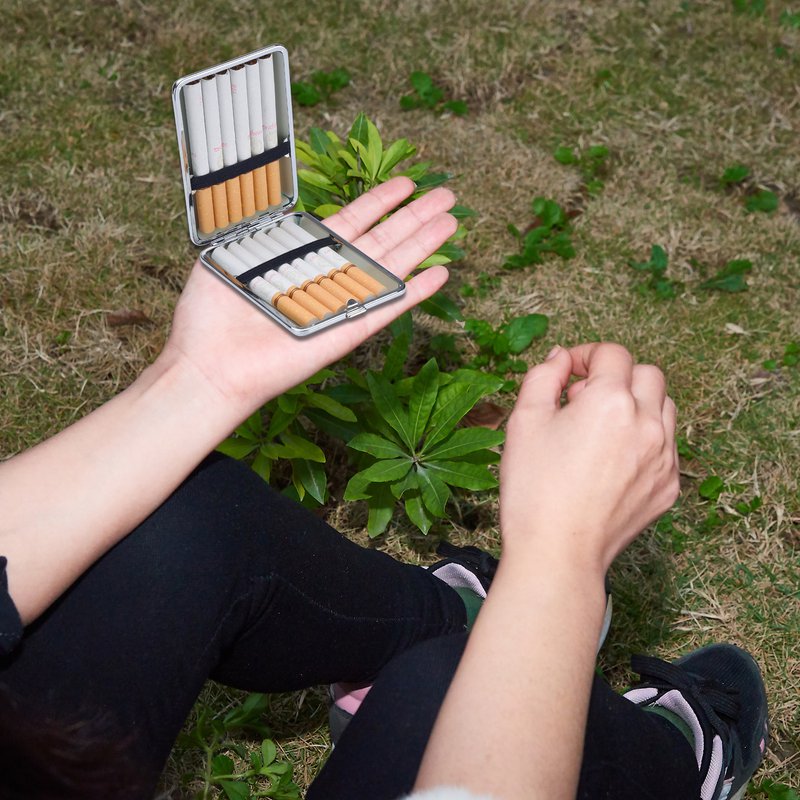 Étui à cigarettes coloré