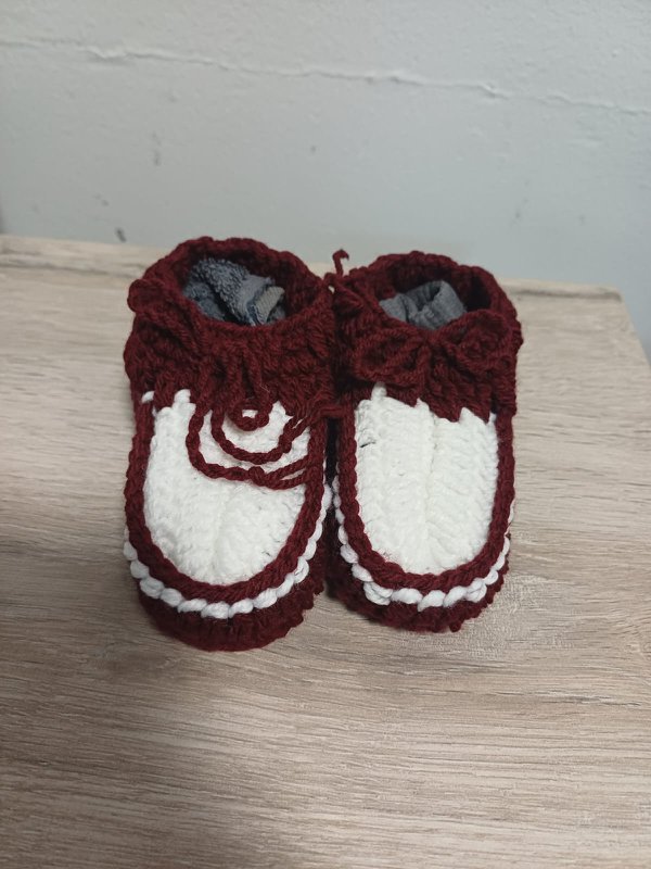Handgehaakte Babyslofjes Classic Diep Rood- Uniek, Zacht & Hoge Kwaliteit