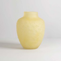 Kleine pastellfarbene Amphorenvase