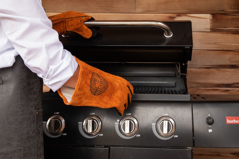 Sæt med 2 læder BBQ handsker - 36 x 19 cm - brun