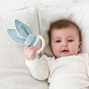 Mint bunny teething ring