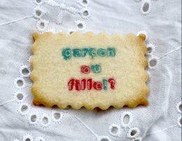 Schachtel mit personalisierten Keksen mit dem Thema "Entre Filles!" Kopieren