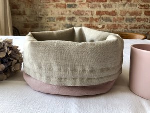 Linen bread basket (pale pink)