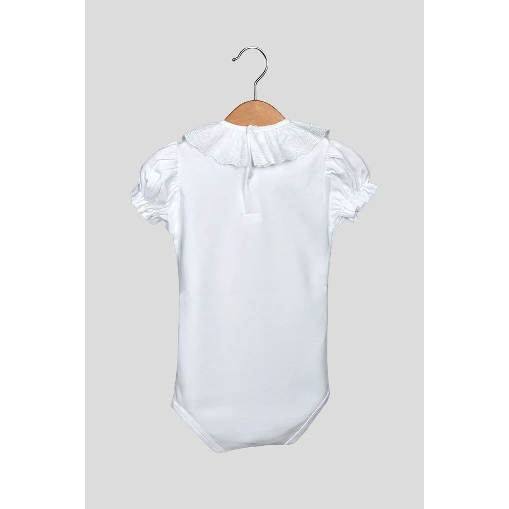Babybroderet bodysuit med flæsekrave, kortærmet, pige