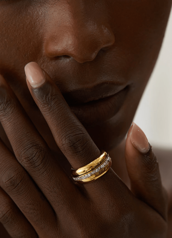 Romane - Wide Crystal Plain Gold Band