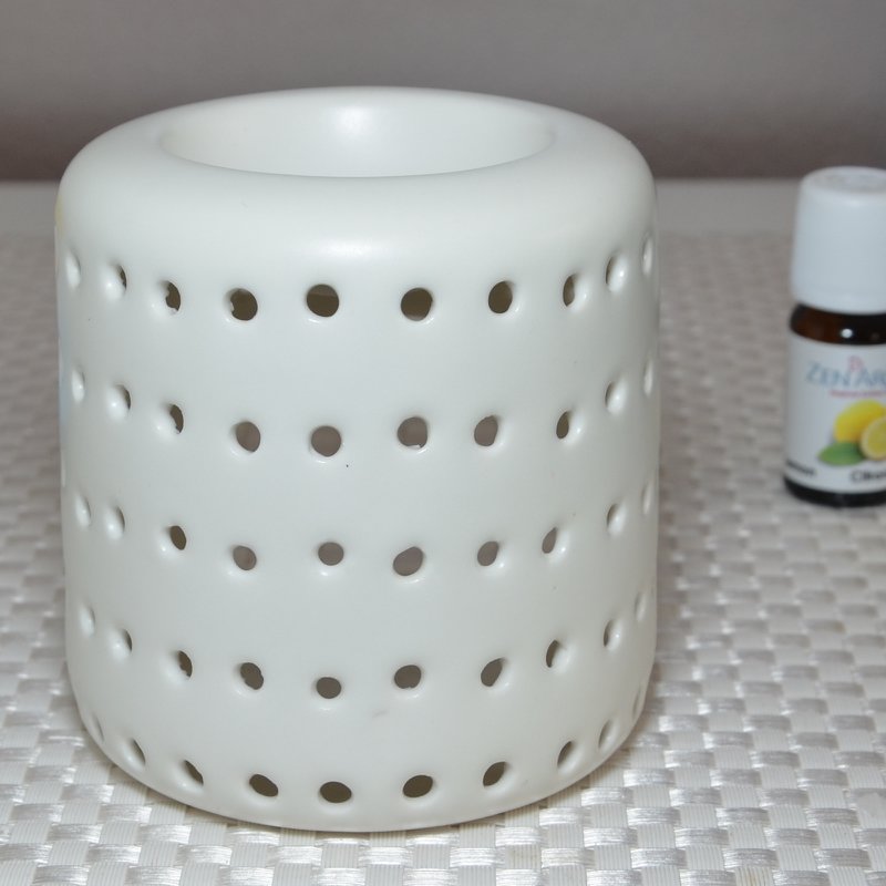 Quemador de Perfumes - Coliseo Blanco - Diseño y Forma Originales - Objeto Decorativo Aromaterapia - Portavelas Difusor de Aromas, Ceras Perfumadas
