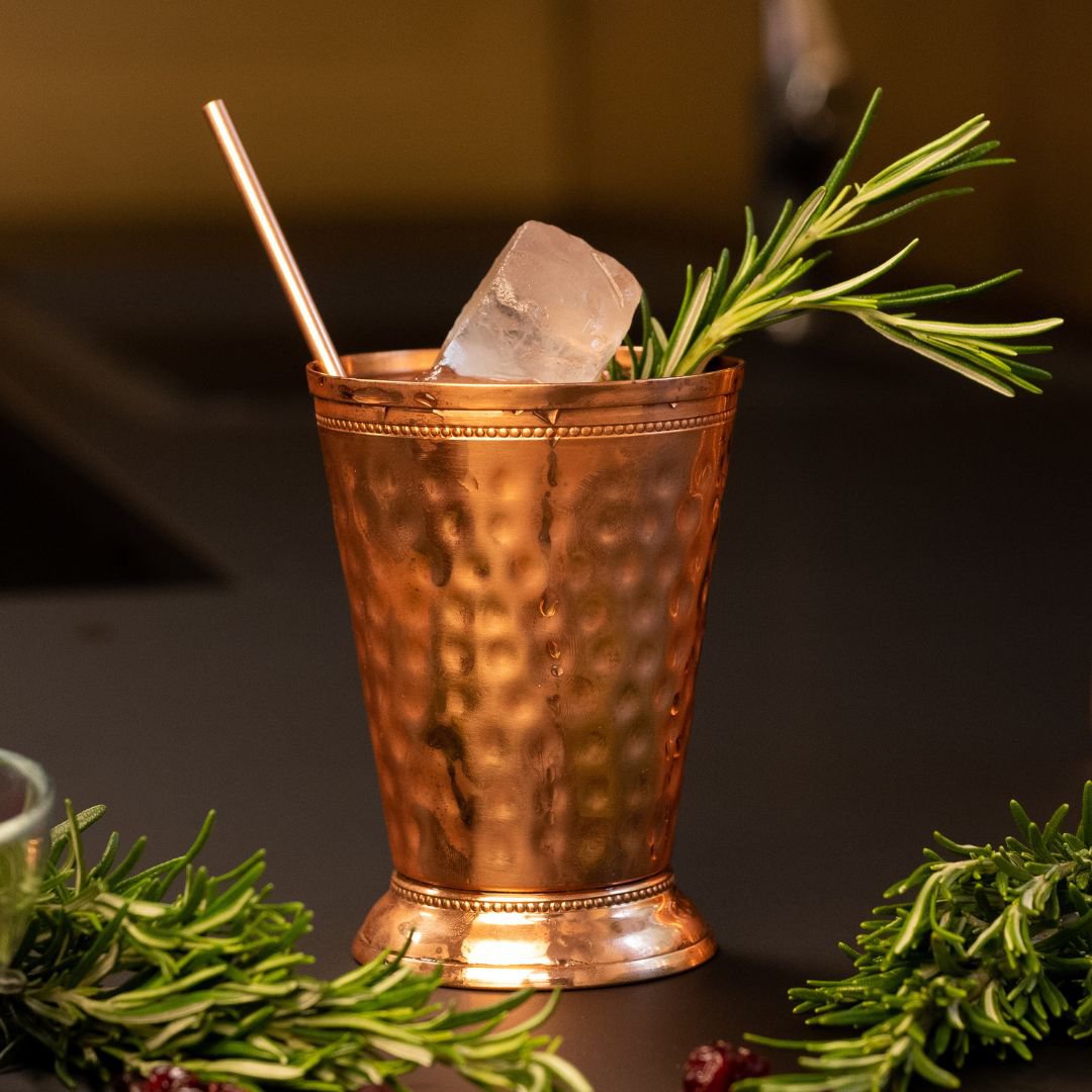 Kupferbecher-Set Caesar – 2x Cocktailbecher (gehämmert, römisch-geprägter Stil, 300 ml)