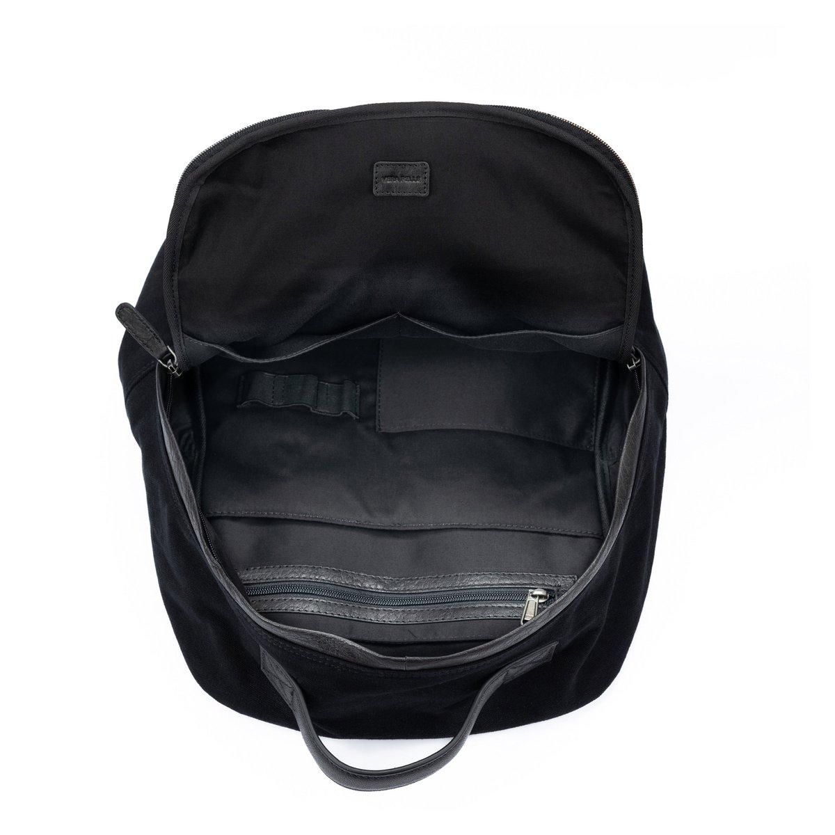 K0023AB | Notebook-Rucksack aus Canvas/echtem Leder, vollnarbig, Schwungrad – Farbe Schwarz. Antik-Nickel-Zubehör, Reißverschluss. Abmessungen: 29 x 40 x 15 cm. Verpackung: TNT-Beutel