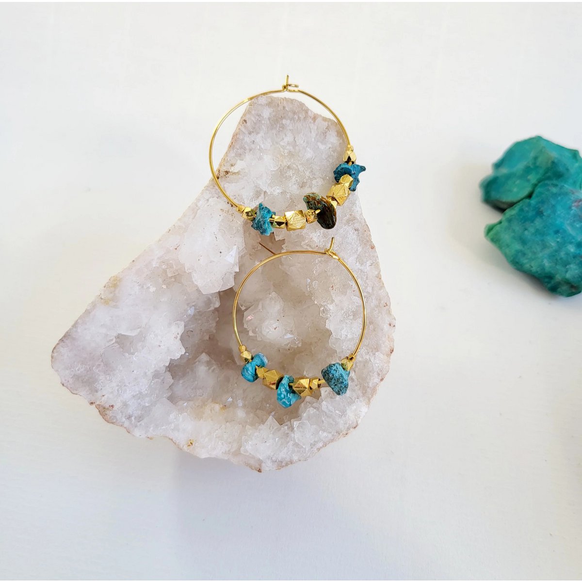 Turquoise hoepel oorbellen