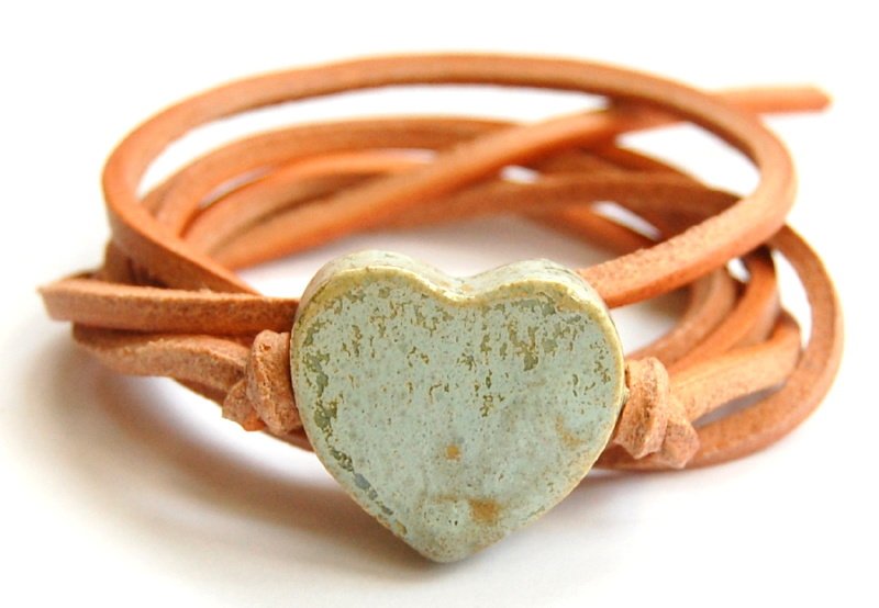 Natural leather bracelet with antique green heart