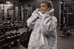 Poncho sport à capuche KoKoon – après sport & récupération – chaleur immédiate – fitness, danse, rugby – ultra doux – taille universelle