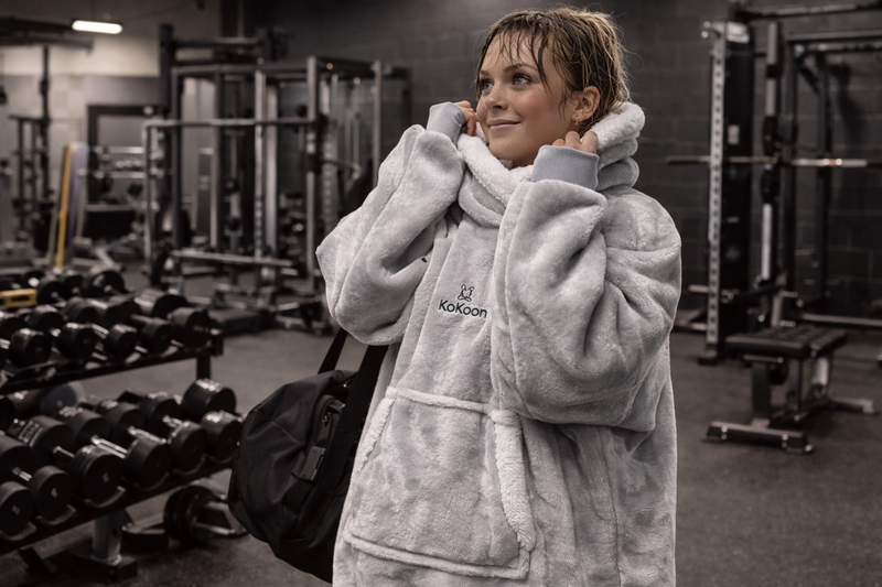 Poncho sport à capuche KoKoon – après sport & récupération – chaleur immédiate – fitness, danse, rugby – ultra doux – taille universelle