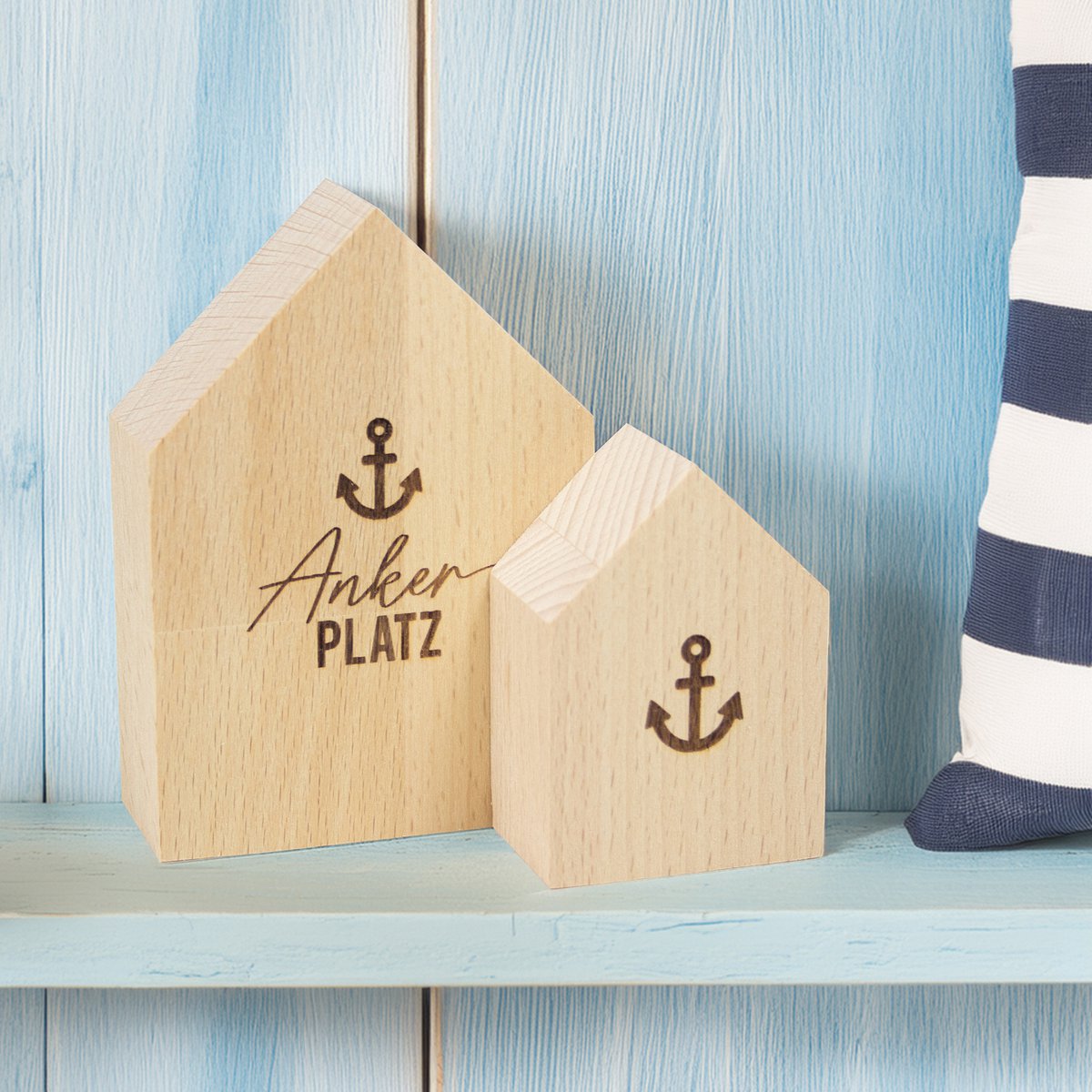Large decorative wooden house anchorage made of sustainable beech wood