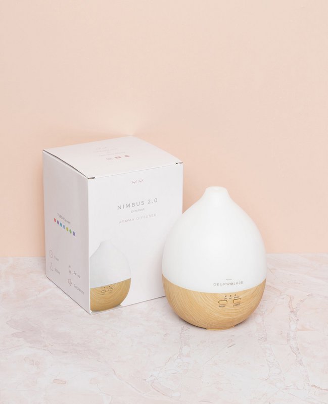 Nimbus 2.0 også natlampe - Geurwolkje® Diffuser - Lyst træ - 200 ml - Vejledende udsalgspris 44,95 €