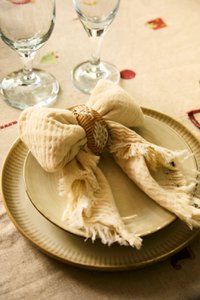 Kale raw wood napkin holder