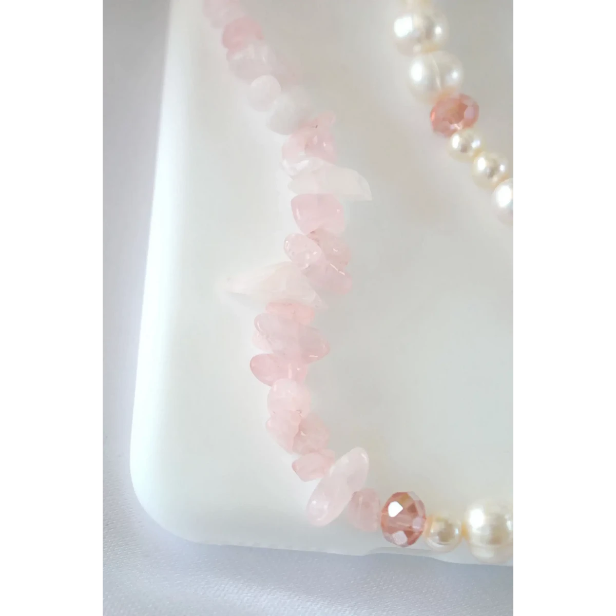"Rose Babe" | Rozenkwarts en zoetwaterparels Duo telefoonkoord