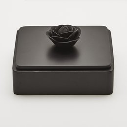 Caja de madera lacada en negro y cerámica 20cm - Black Rose 20cm