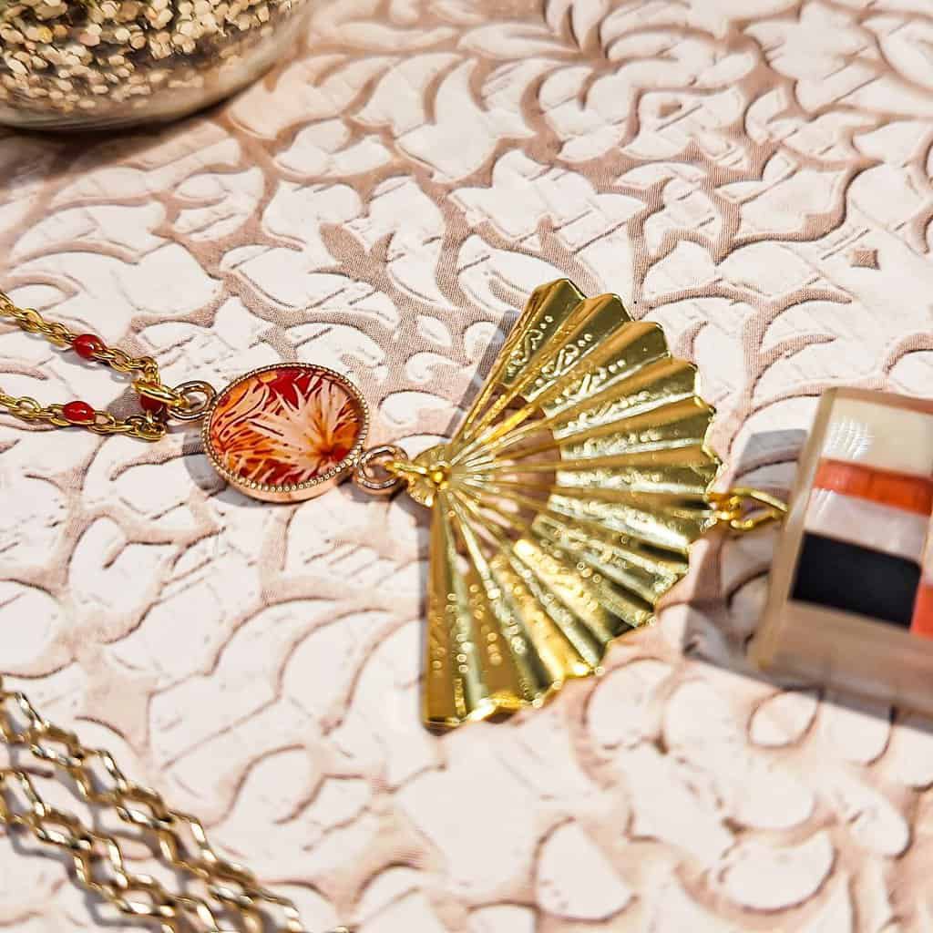 Collier Sautoir Eventail Nacre Feuille Palmier Papillon Bijou acier inoxydable Fête des mères Cadeau Maman
