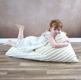 Poltrona MINI CHILLTOP, Pelliccia Esclusiva Bianco Sporco