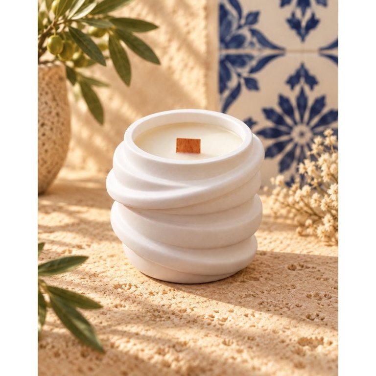LAVURI TWISTER Candle Vanilla CUP – handgemachte Sojawachskerze