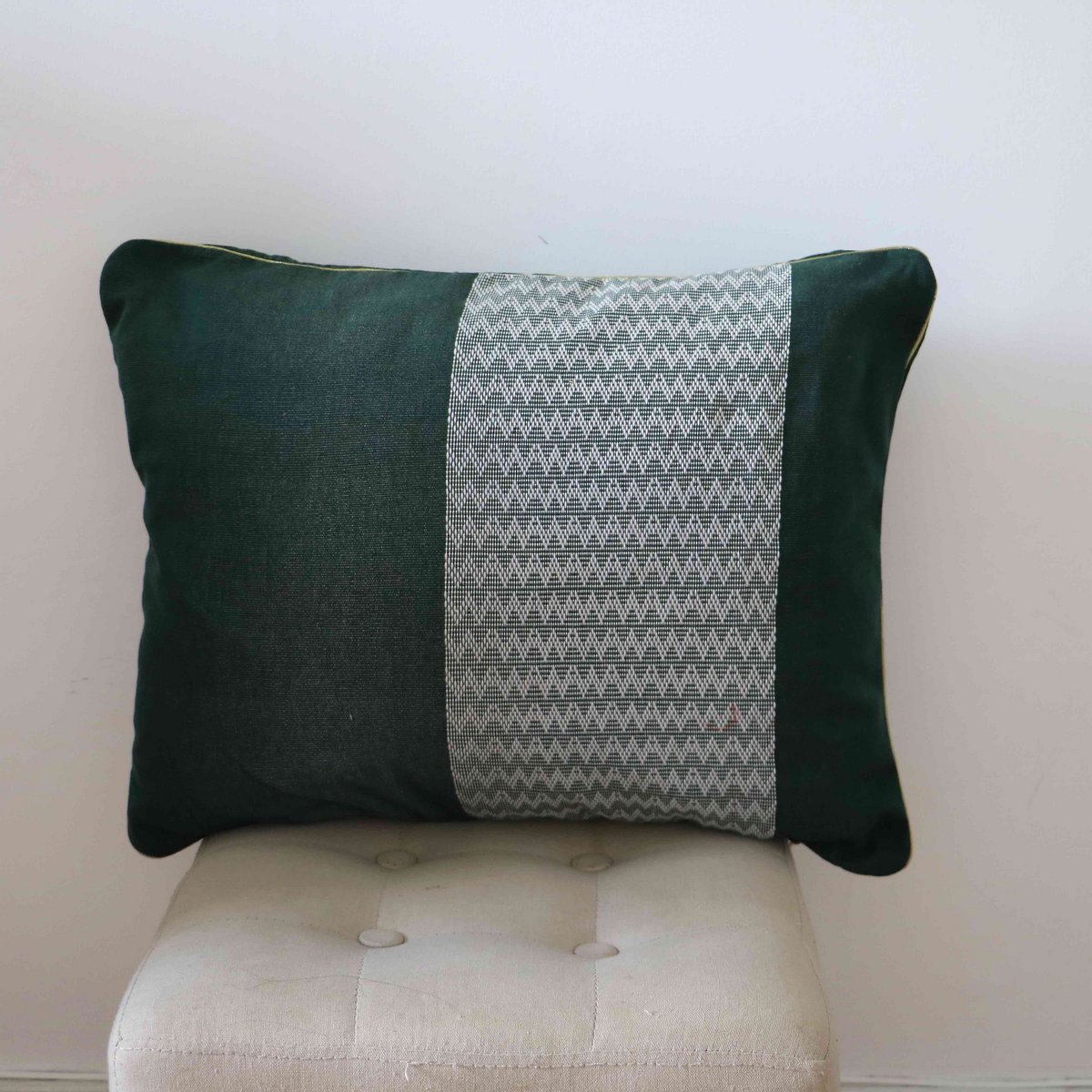 Cim Lio green decorative cushion cover