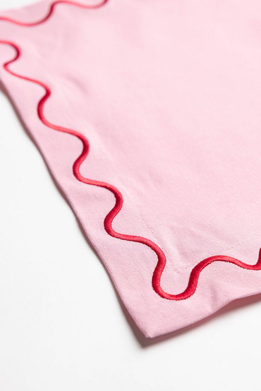 Maude Placemat with wave trim