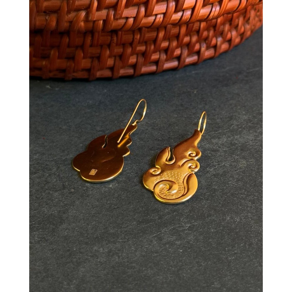 Na-gyen mai | Boucles d’oreilles Feu – Or